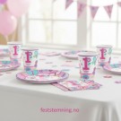 BORDDEKKING OG PYNT TIL 1-ÅRSDAG FOR JENTE (illustrasjonsbilde) thumbnail