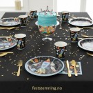 BURSDAG MED VERDENSROMMET (illustrasjonsbilde) thumbnail