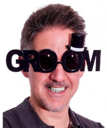 GROOM PARTY BRILLER