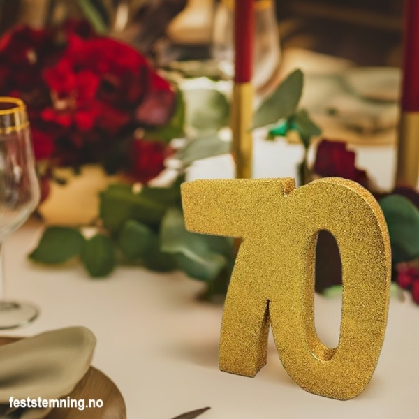 BORDPYNT TIL 70-ÅRSDAG (illustrasjonsbilde)