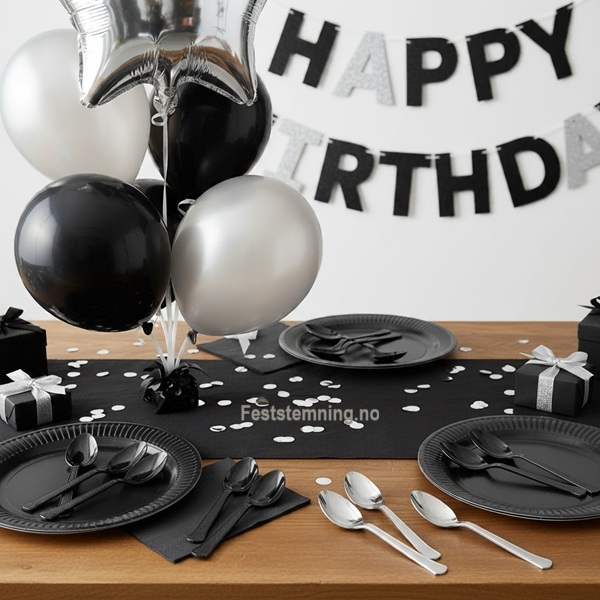 SVARTE PLASTSKJEER (illustrasjonsbilde)